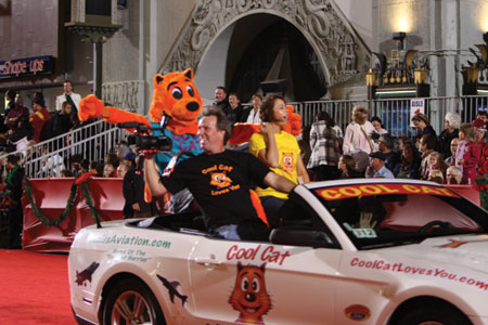Cool Cat and Derek Savage Love the Hollywood Parade